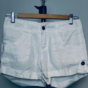 Dollhouse white linen shorts